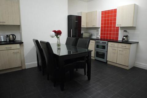 27 Beechwood Terrace, Leeds, LS4 2NG