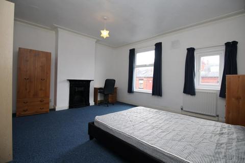 27 Beechwood Terrace, Leeds, LS4 2NG