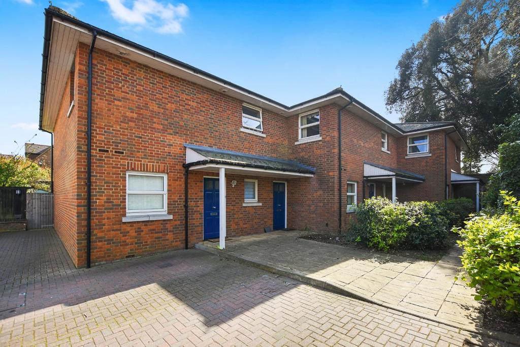Pepper, Baldock, Herts, SG7 6BH 2 bed flat £950 pcm (£219 pw)