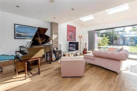76 Bellevue Road, Edinburgh, EH7 4DE