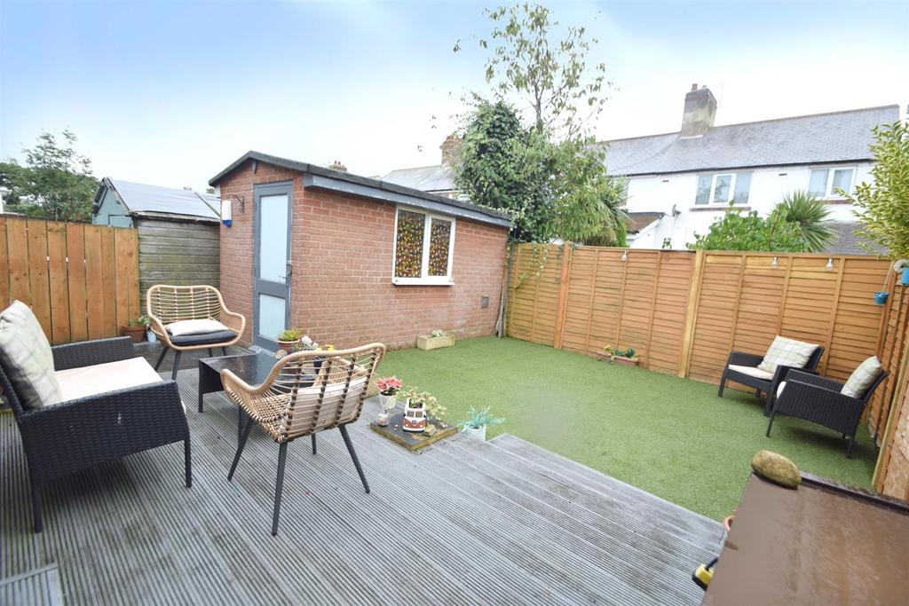 25 Hillfield rear 2.jpg
