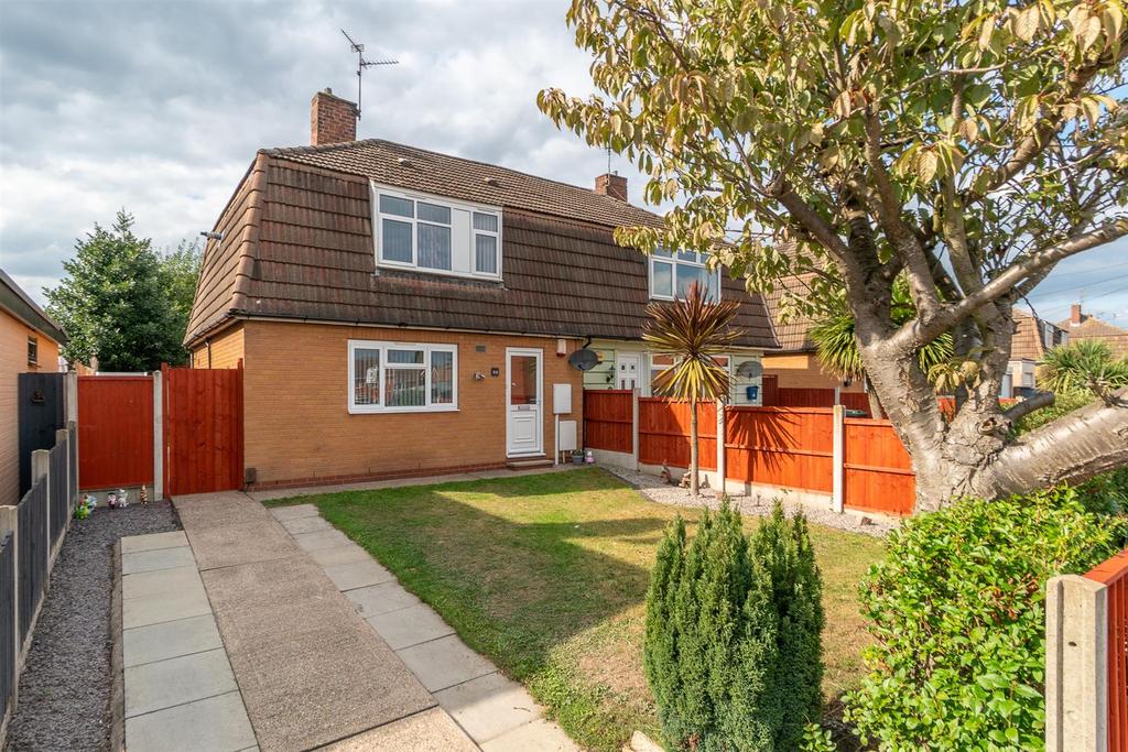 Pepper Road, Calverton, Nottingham 3 bed semidetached house £185,000