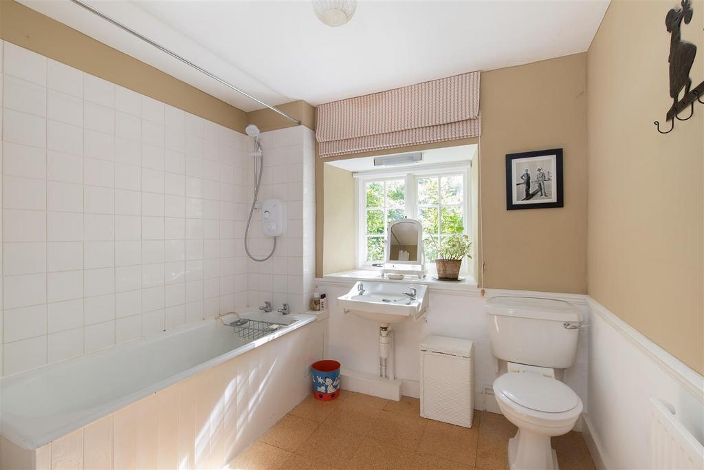 Castle Mill Farm House, Nettlecombe- bath.jpg