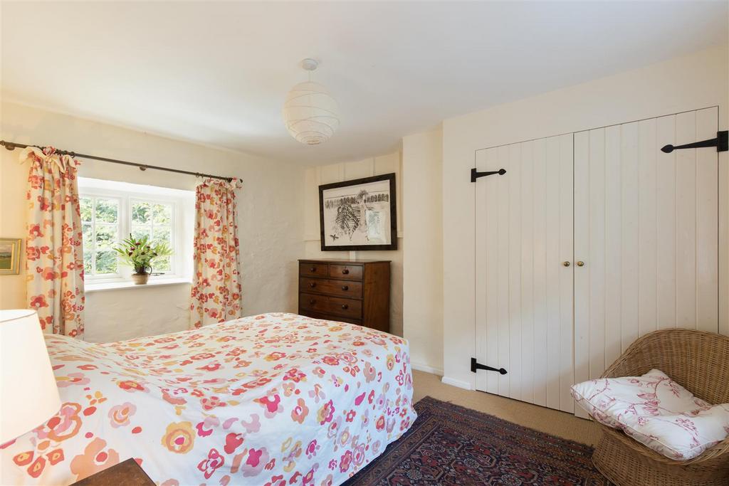Castle Mill Farm House, Nettlecombe- bed (3).jpg