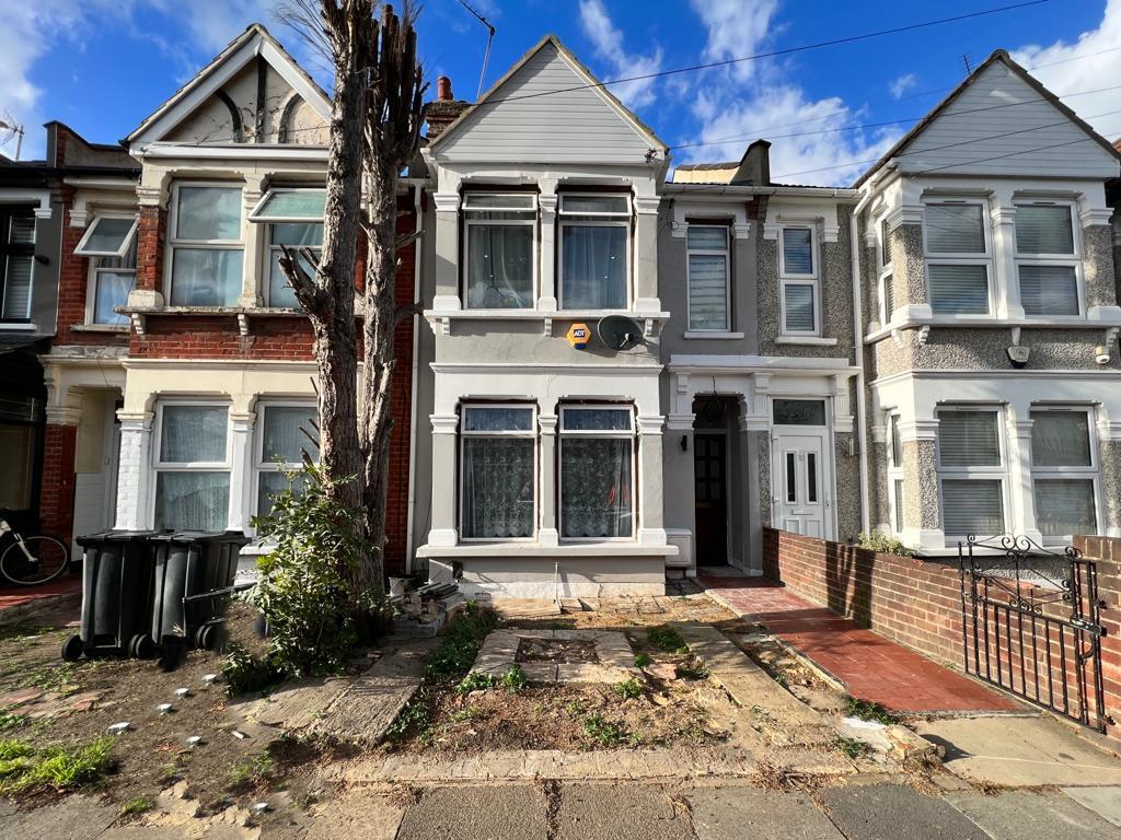 Kingston Road, Ilford 3 bed house £600,000