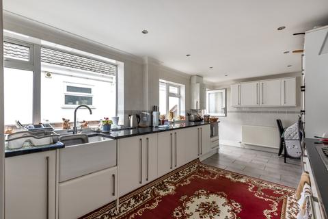 2 Bradley Road, Grimsby, DN33 1QW