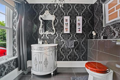 115 Castledon Road, Wickford, SS12 0EG