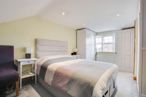12 Mafeking Road, Enfield, EN1 3SS