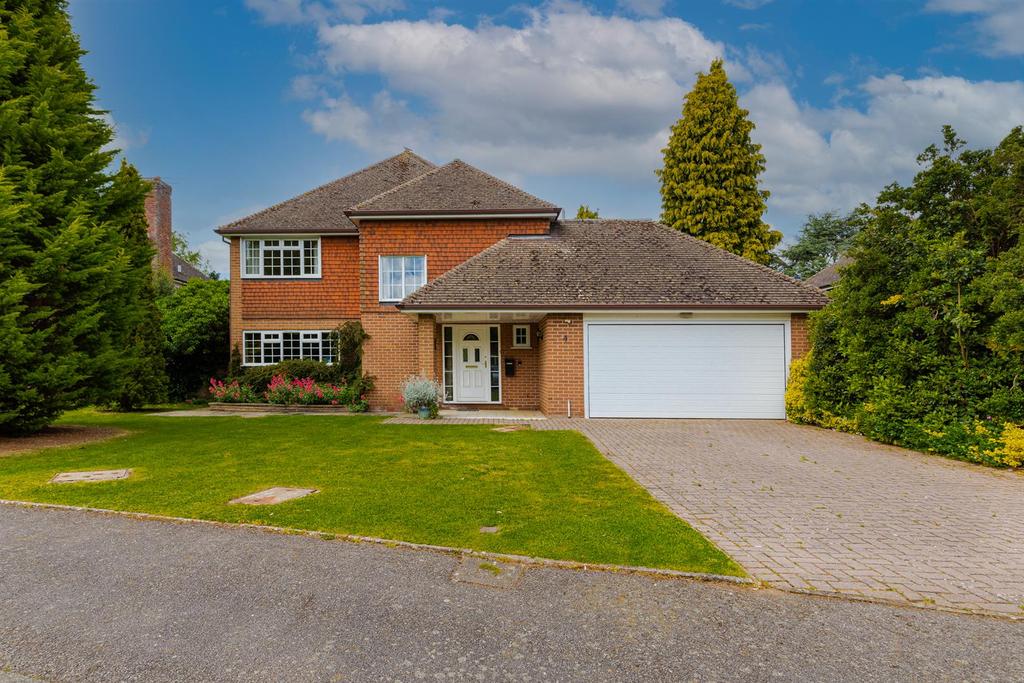 Holt Drive, Kirby Muxloe, Leicester 4 bed detached house £700,000