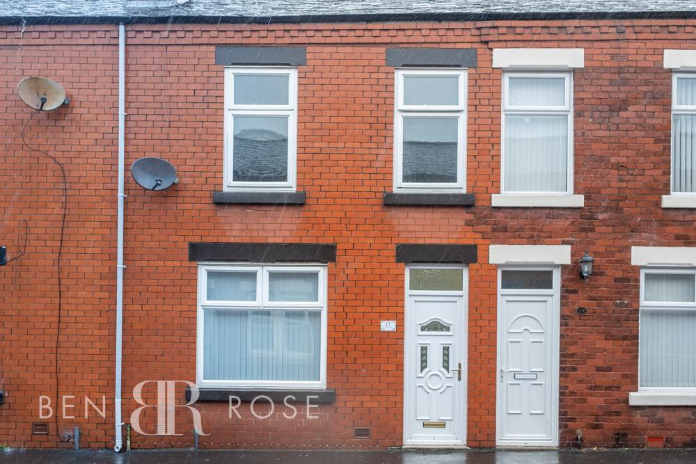 Blackstone Road, Chorley 3 bed house £750 pcm (£173 pw)