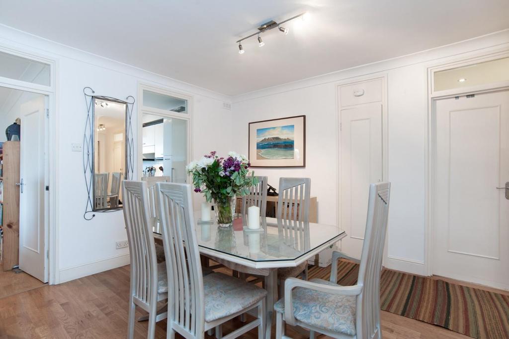 15 Walham Court - Dining.jpg