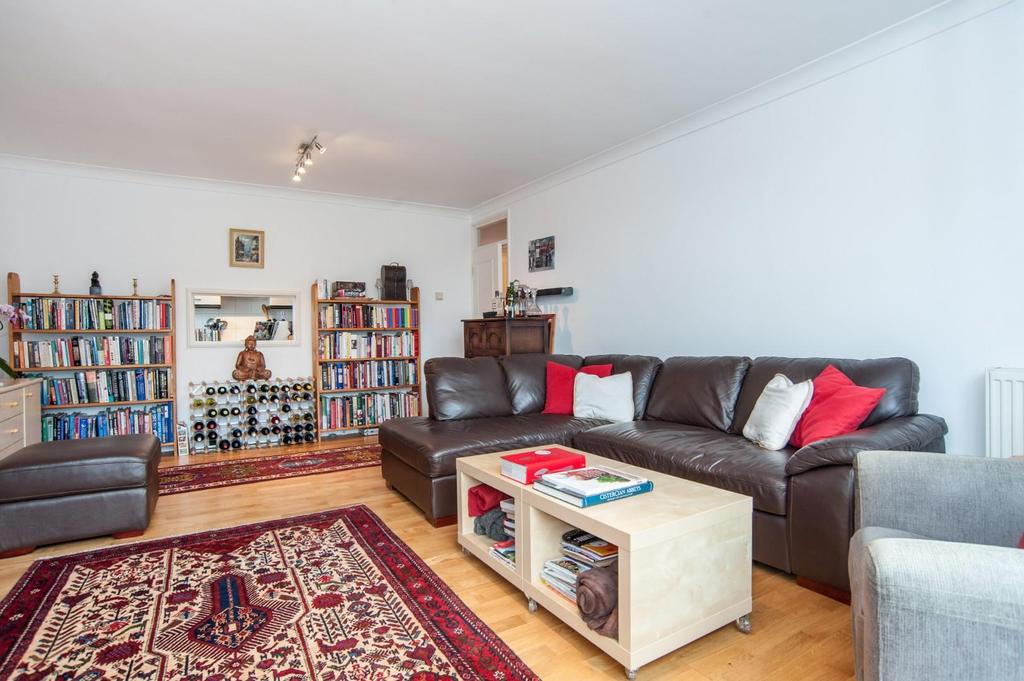 15 Walham Court - Reception without window.jpg