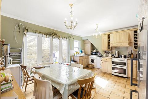 2 bedroom flat to rent, Bangalore Street, Putney, SW15