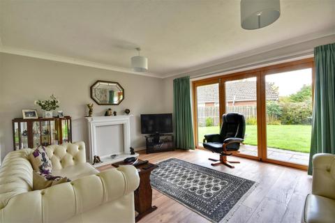 3 bedroom bungalow for sale - Scotts Acre, Camber, Rye