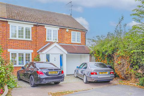 4 Ashbourne Road, Broxbourne, EN10 7DF