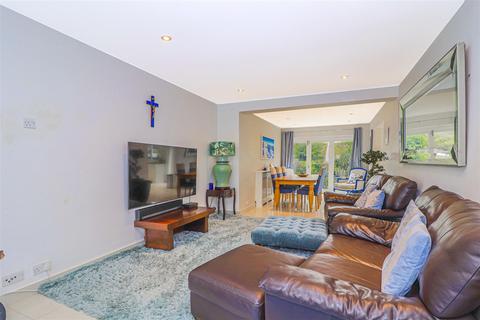 4 Ashbourne Road, Broxbourne, EN10 7DF