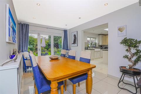 4 Ashbourne Road, Broxbourne, EN10 7DF