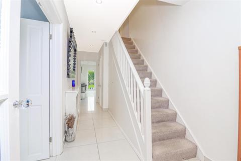 4 Ashbourne Road, Broxbourne, EN10 7DF