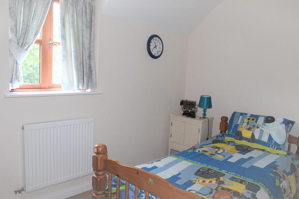 Bed4.JPG