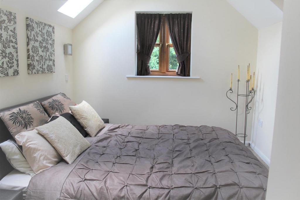Master bedroom.JPG