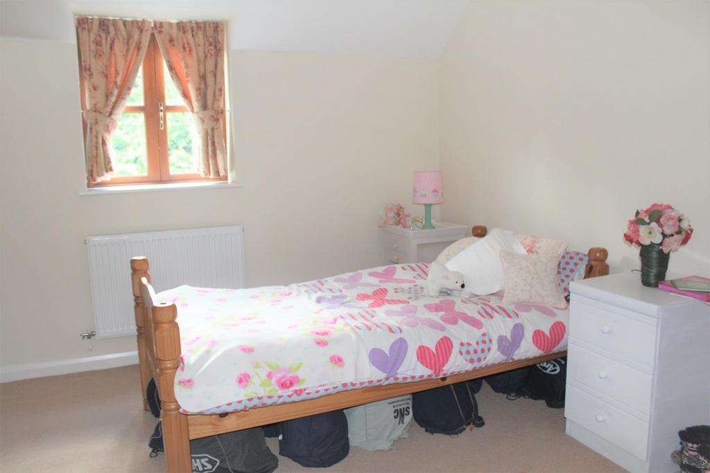 Bed3.JPG
