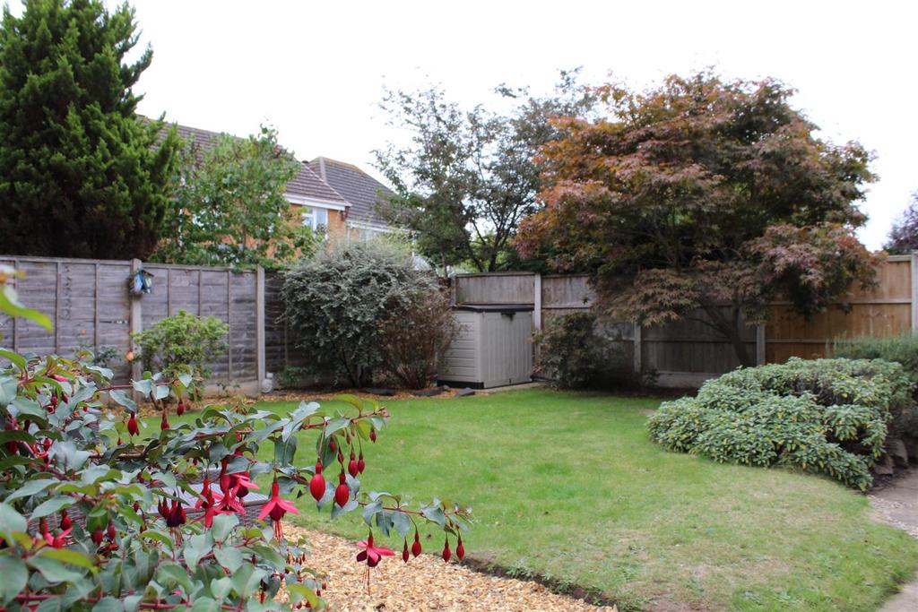 28 Rear Garden.jpg