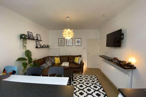 5 bedroom terraced house to rent, 7 Holly Grove, Selly Oak, Birmingham, Off Hubert Road