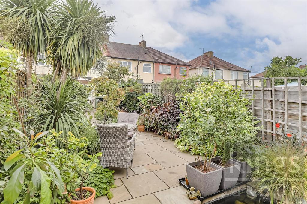 Green Street, Enfield 3 bed terraced house £490,000