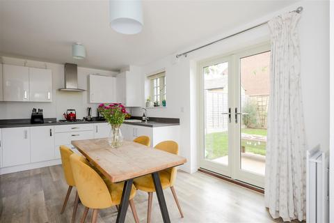 10 Valetta Way, Moreton-in-marsh, GL56 0FG