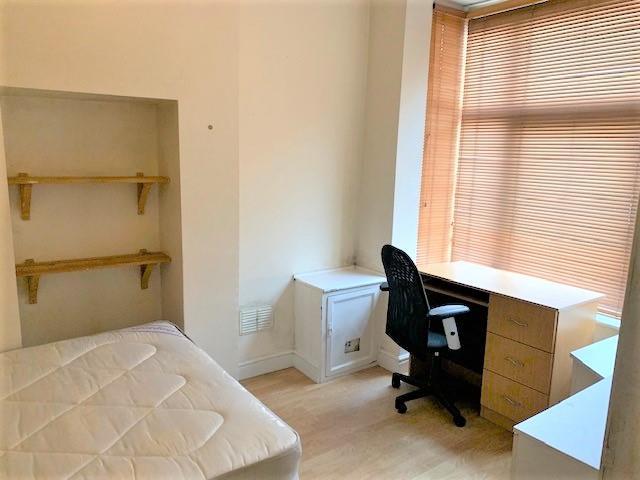 Bedroom1.jpg