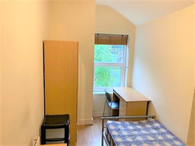 Bedroom 4.jpg