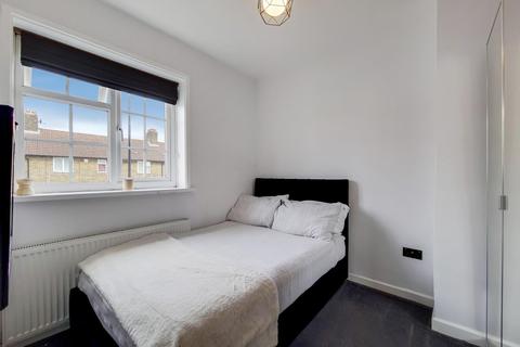 163 Capstone Road, Bromley, BR1 5NQ