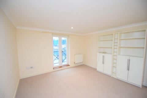 2 bedroom flat for sale, The Piazza, Eastbourne BN23