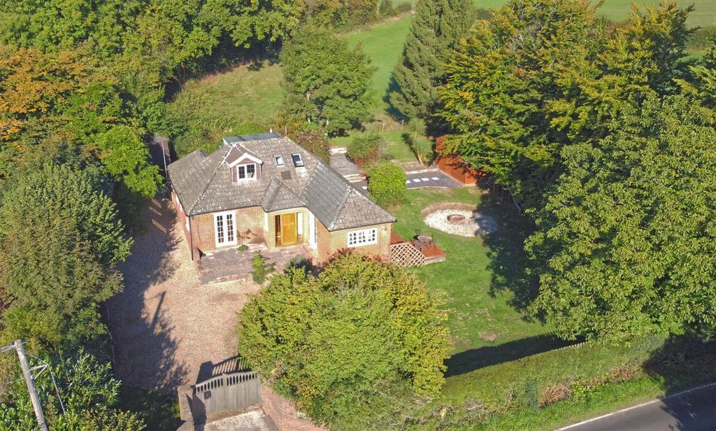 Hastings Road, Northiam 4 bed detached house for sale £510,000