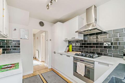 6 Durham Way, Harrogate, HG3 2TB