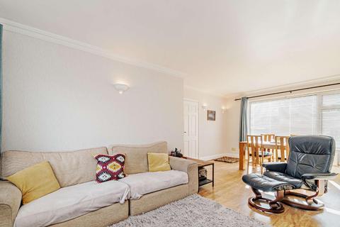 6 Durham Way, Harrogate, HG3 2TB