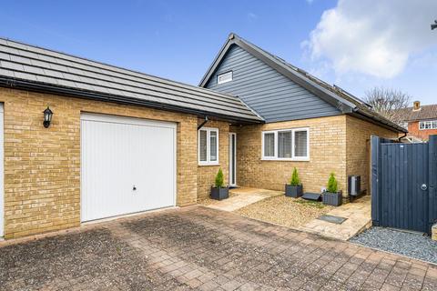 1 Beacon Close, Shefford, SG17 5ZE