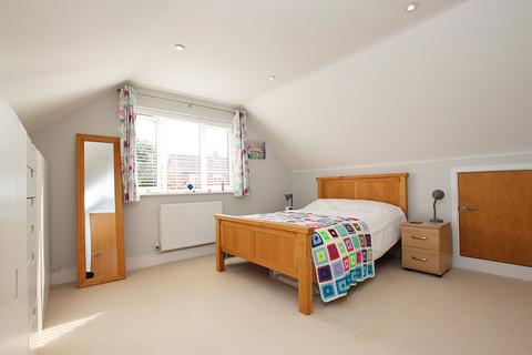 1 Beacon Close, Shefford, SG17 5ZE