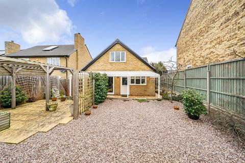 1 Beacon Close, Shefford, SG17 5ZE