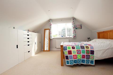 1 Beacon Close, Shefford, SG17 5ZE