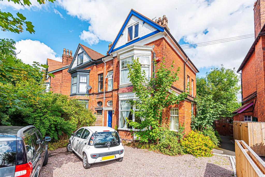 Stepney Road, Scarborough, North Yorkshire 6 bed house for sale £400,000