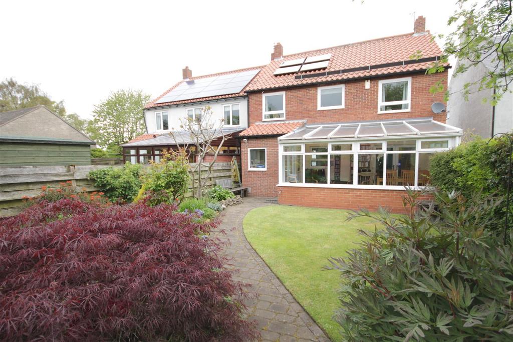 South Side, Shadforth, Durham 4 bed semidetached house £330,000