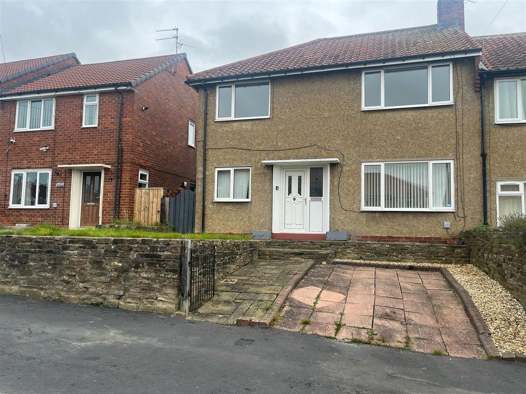 Scafell Gardens, Crook 3 bed semidetached house £595 pcm (£137 pw)