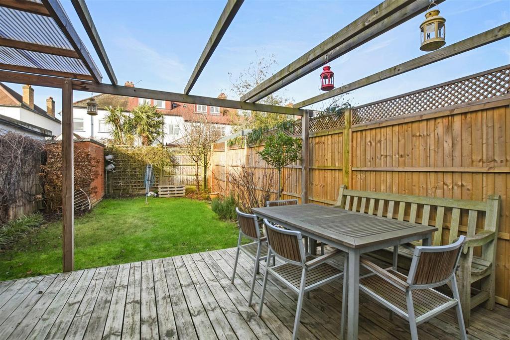 06-22e0 GCWT - 9 Leigh Gdns - Garden  -Original (6)