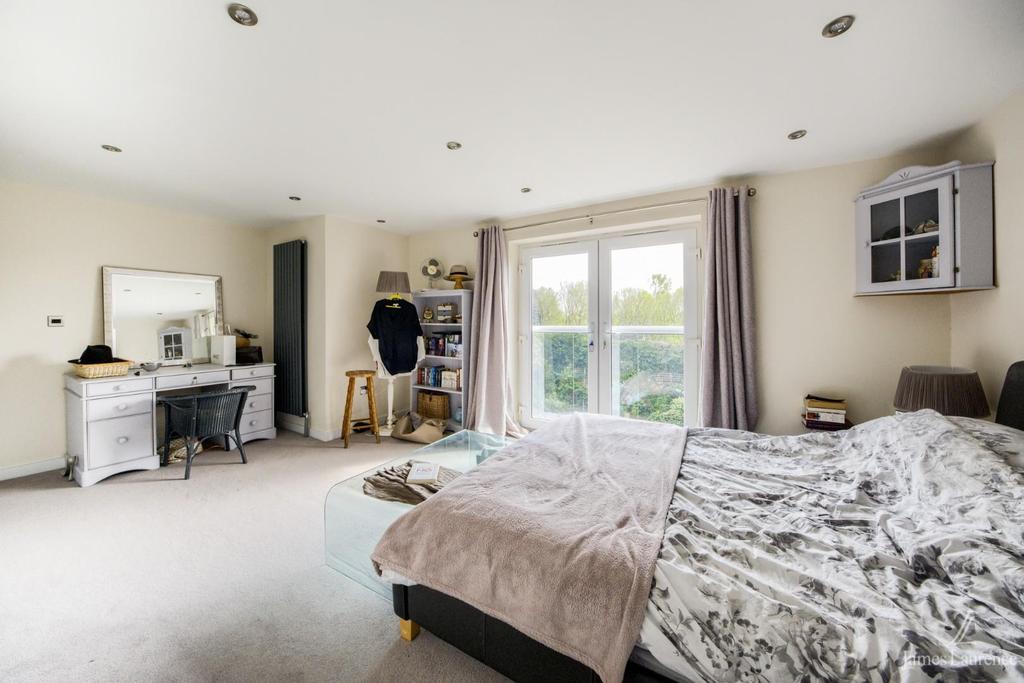 Annexe - Bedroom Six 2