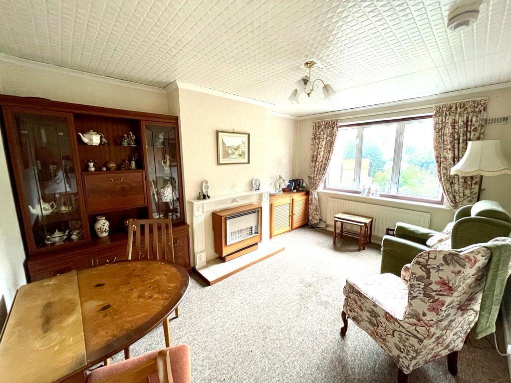 The Crescent, Tilsdown, Dursley, GL11... 3 bed semidetached house £