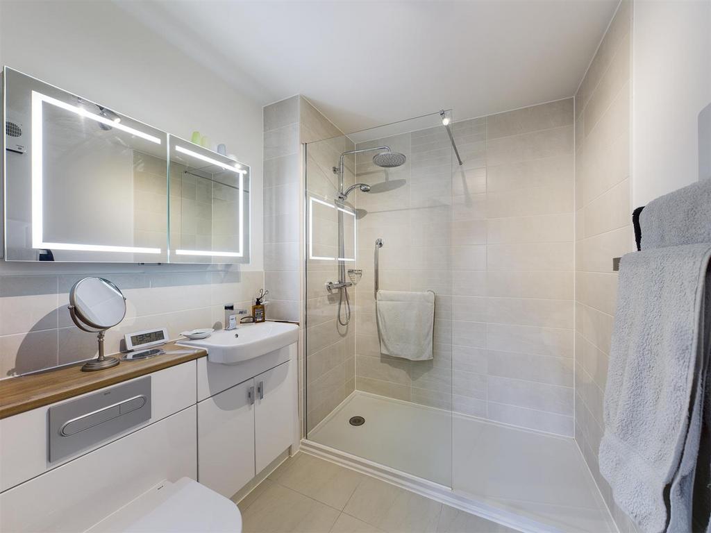 Ensuite