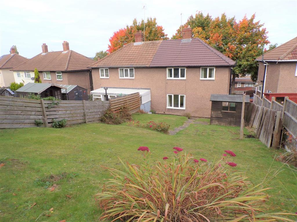 Queensway, Rugeley 3 bed semidetached house £130,000