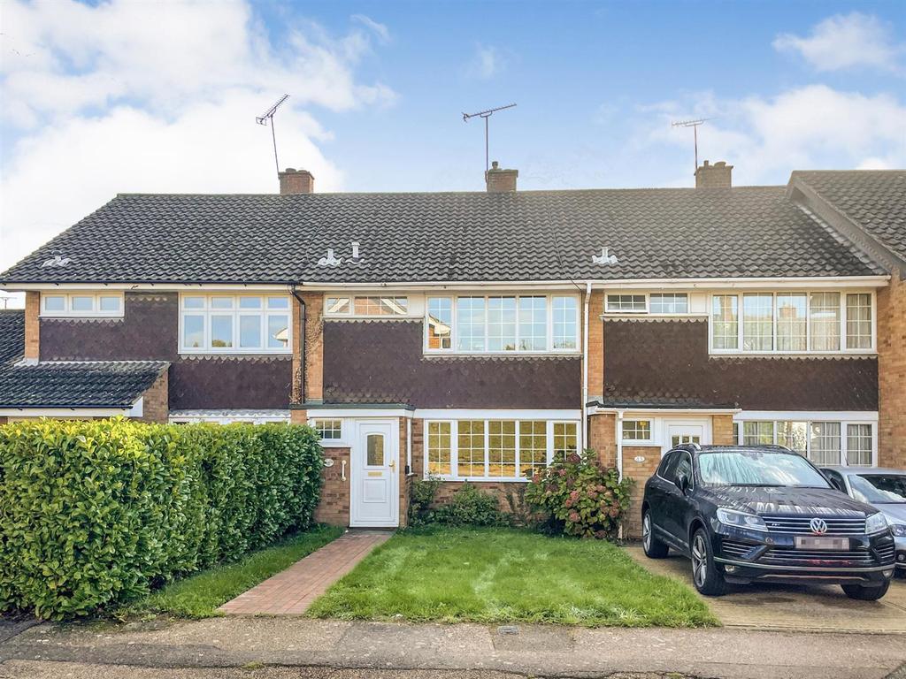 The Furlongs, Ingatestone 3 bed terraced house for sale £479,950