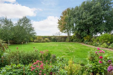 2 Grove Croft, Hampton On The Hill, Warwick, CV35 8RJ